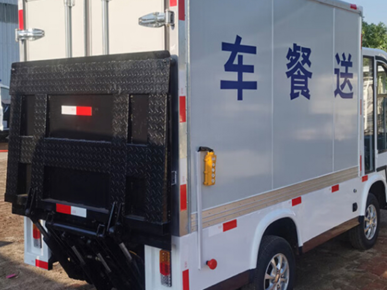電動(dòng)巡邏觀光車(chē)改裝車(chē)系列